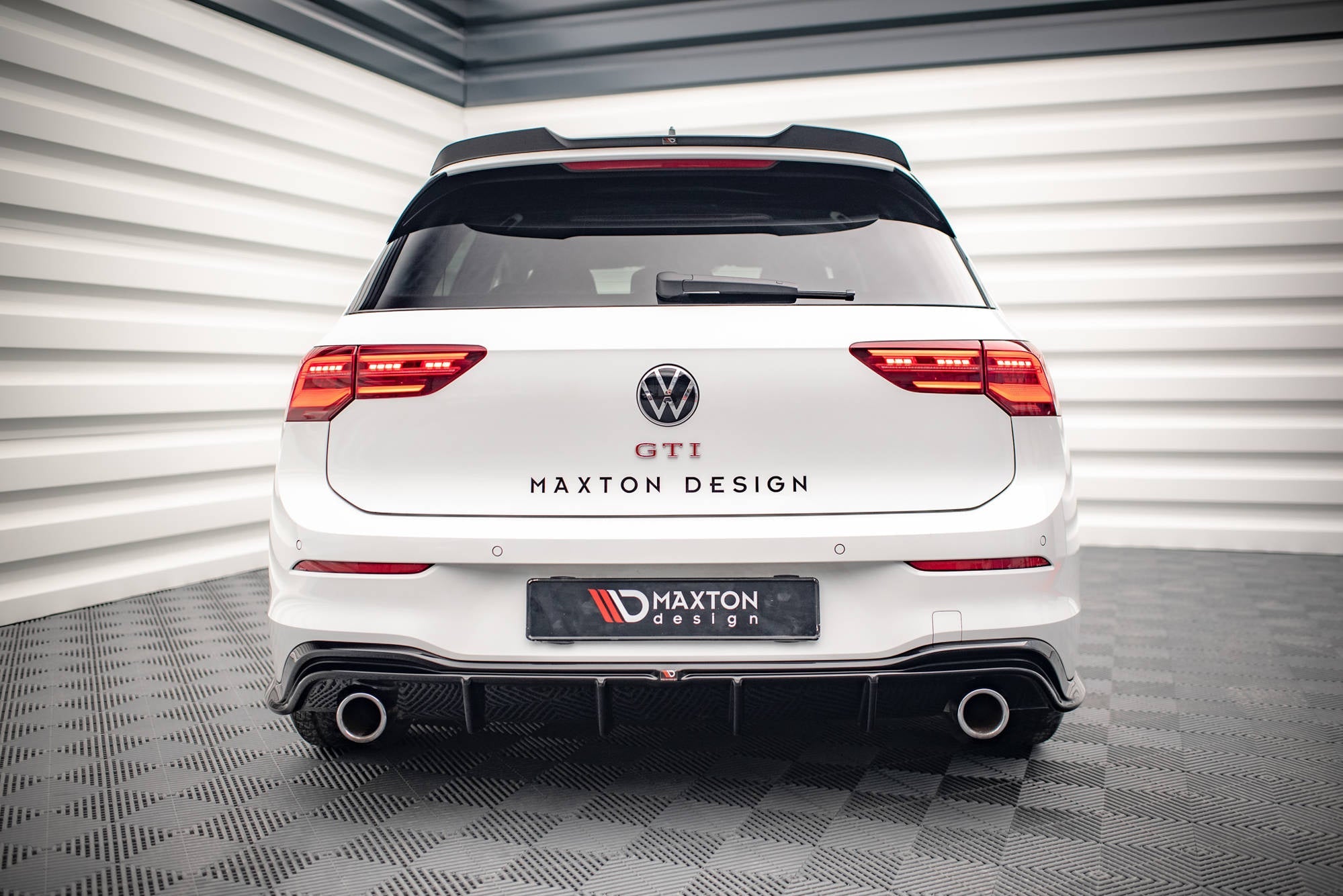 Prelungire difuzor bara spate Volkswagen Golf 8 GTI 2020- v39 - Maxton Design