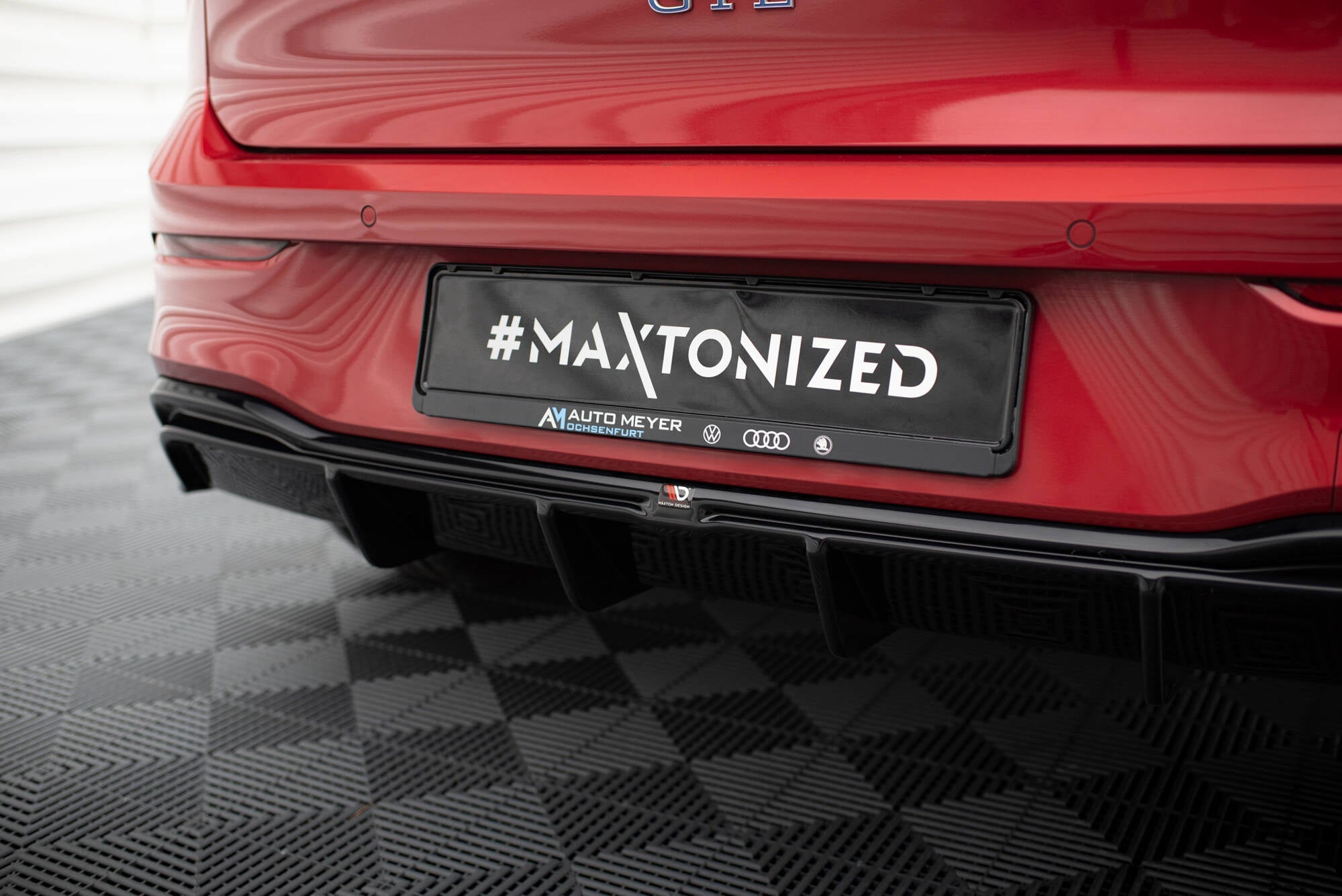 Prelungire difuzor bara spate Volkswagen Golf Mk8 GTE 2019- v44 - Maxton Design