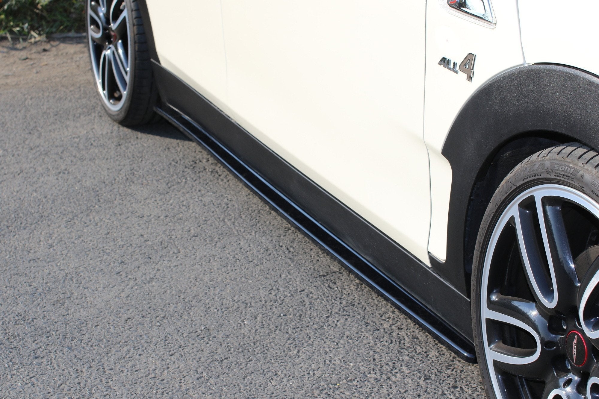 Praguri Mini Clubman S Mk2 F54 JCW 2015- v1 - Maxton Design