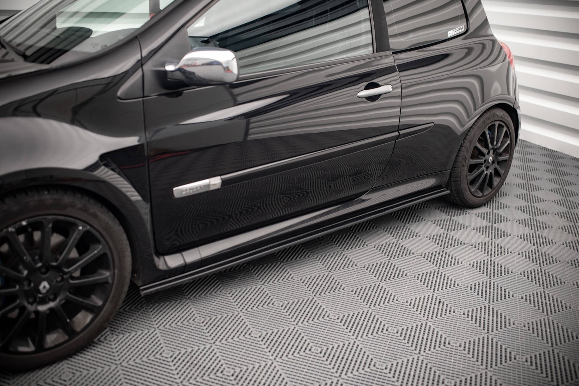 Praguri Renault Clio Mk3 RS 2006-2009 v4 - Maxton Design