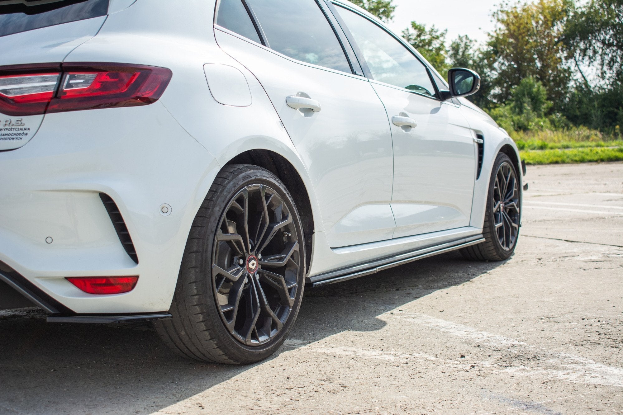 Praguri Renault Megane Mk4 RS 2018-v2 - Maxton Design