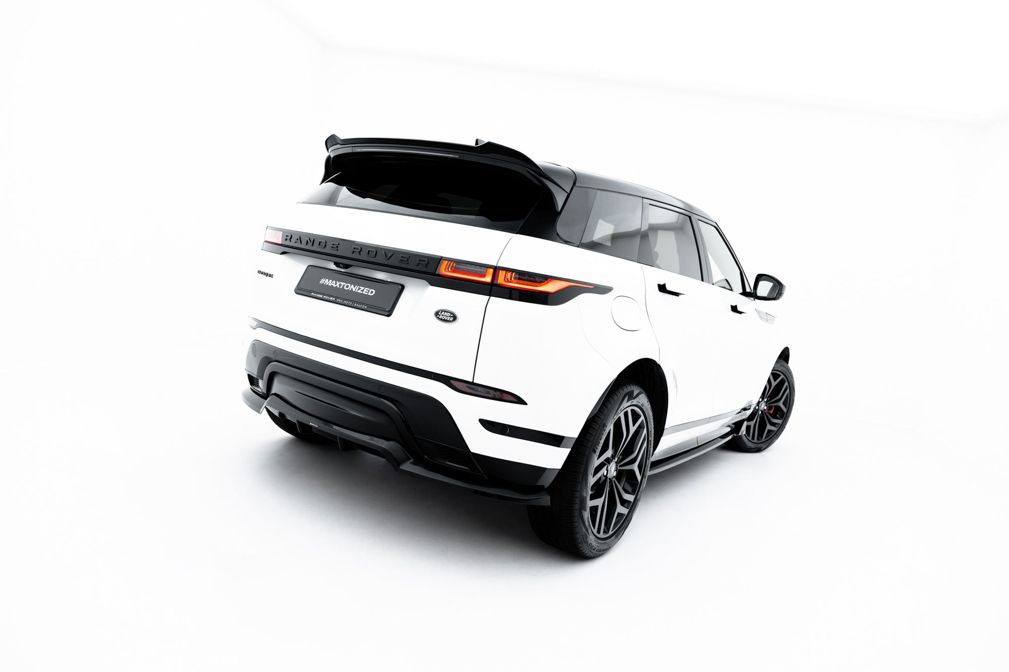 Pachet Set Splitter Exterior Prelungiri Body kit tuning Land Rover Range Rover Evoque Dynamic Mk2 2018-2023 v2 - Maxton Design