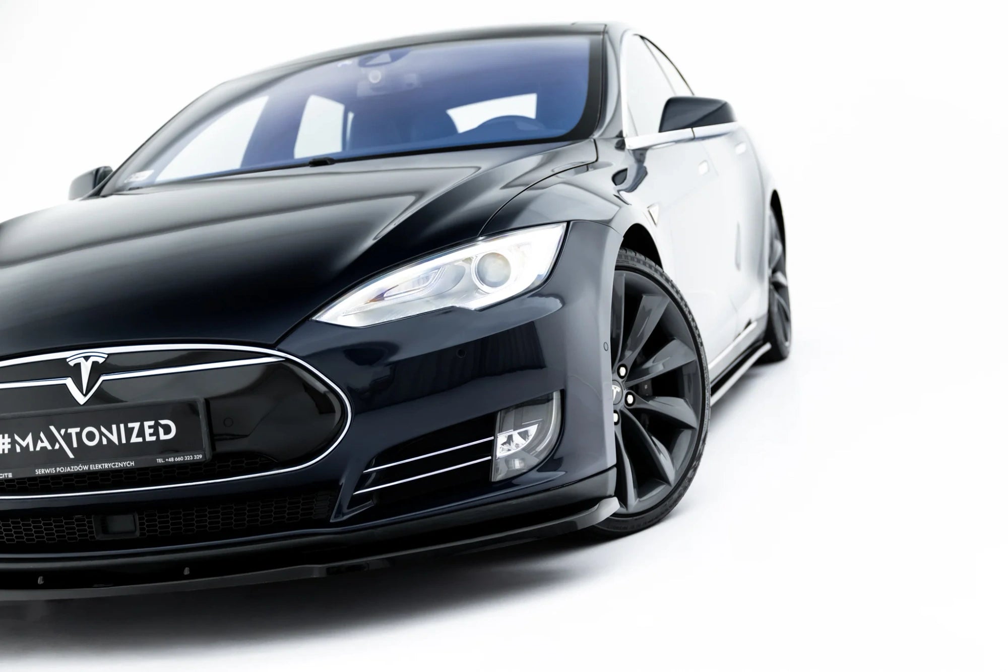 BODY KIT V.1 Tesla Model S Mk1 - Maxton Design