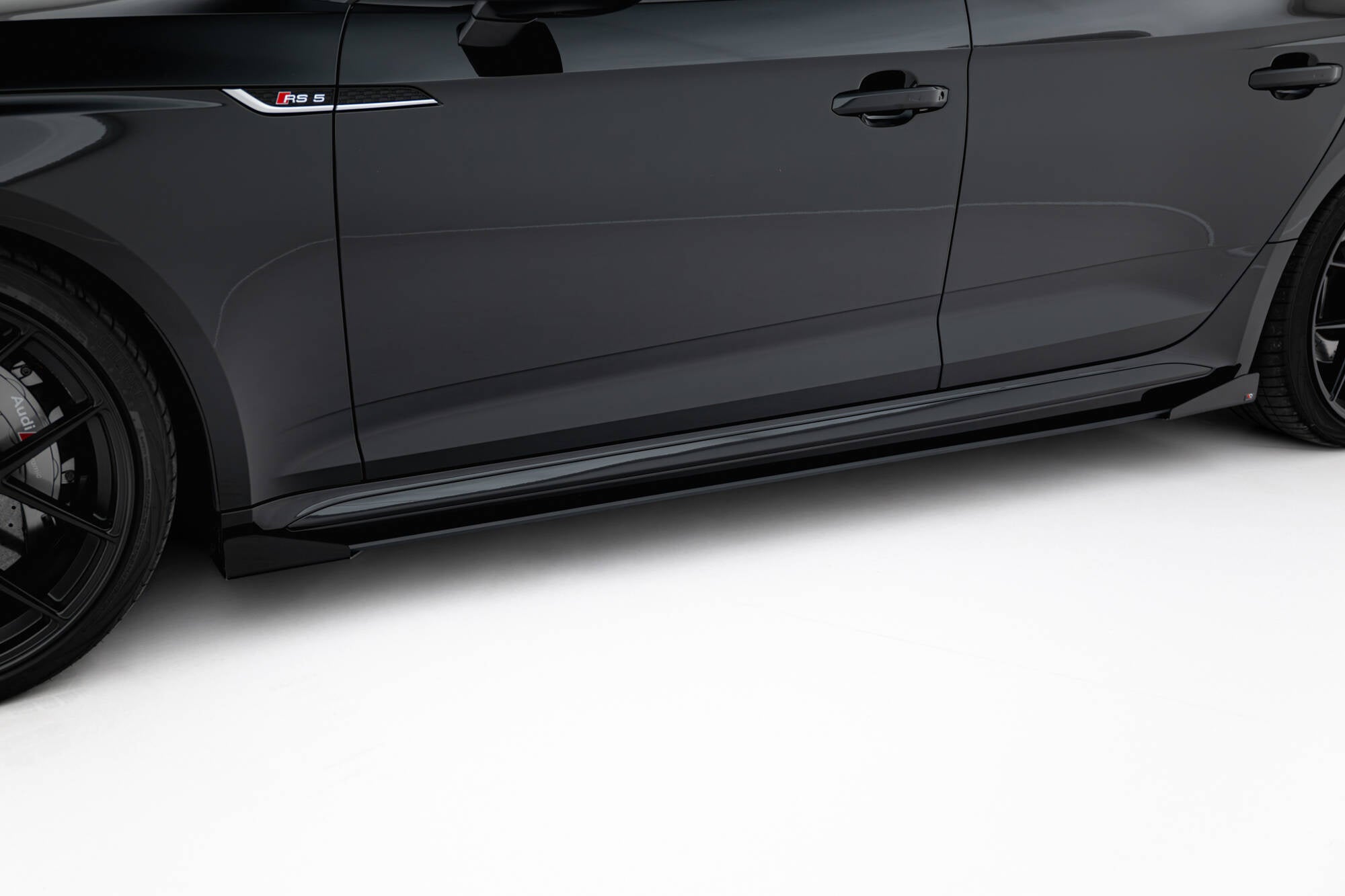 Flapsuri praguri Audi RS5 Sportback F5 2017-2019 v2 - Maxton Design