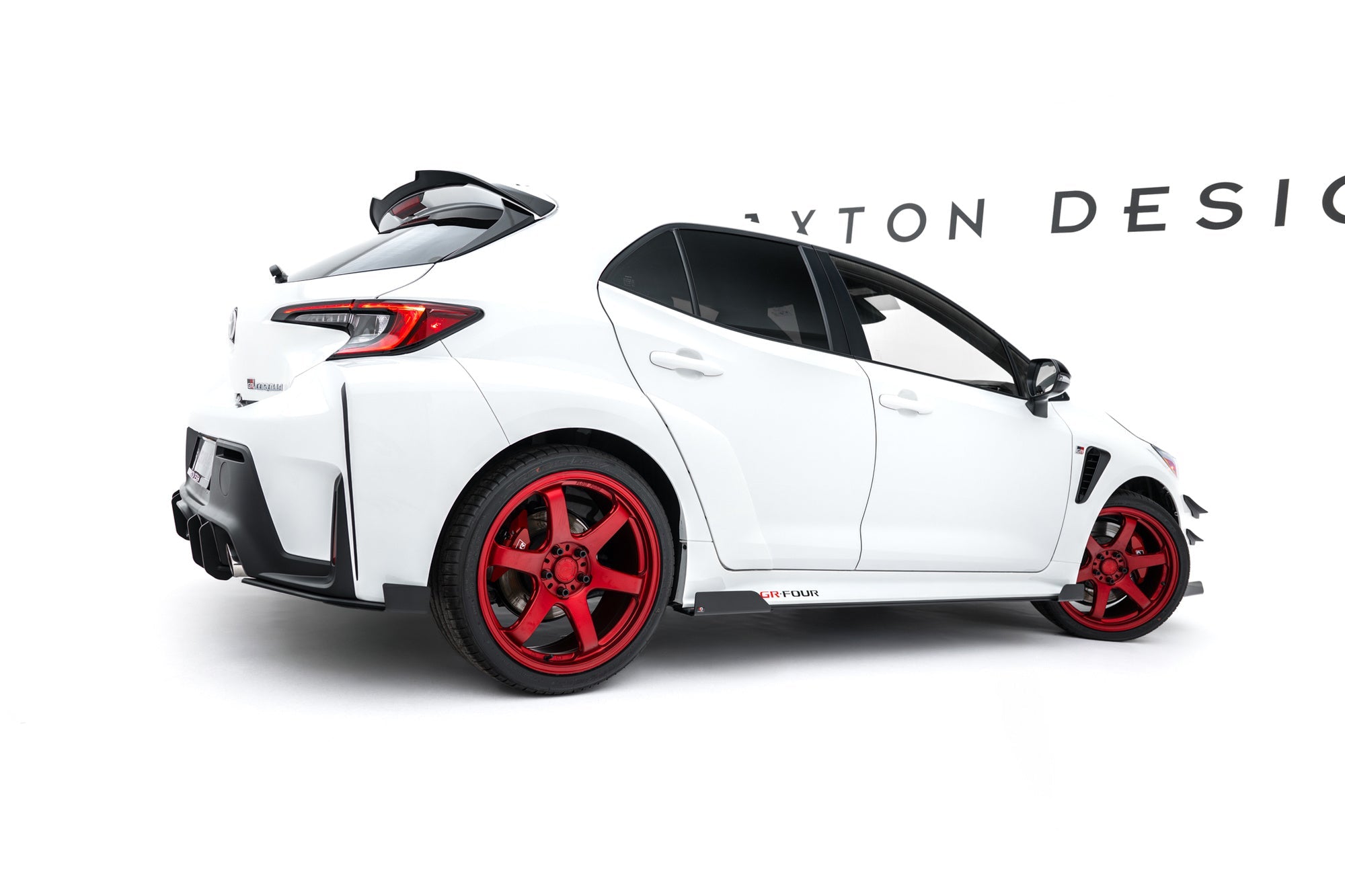 Flapsuri praguri Toyota GR Corolla Mk12 2022-2024 v1 - Maxton Design