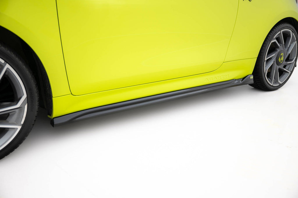 Praguri Abarth 500e 2023- v1 - Maxton Design