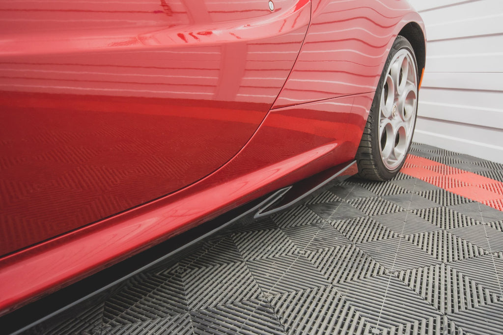 Praguri Alfa Romeo 4C 2013-2017 v1 - Maxton Design