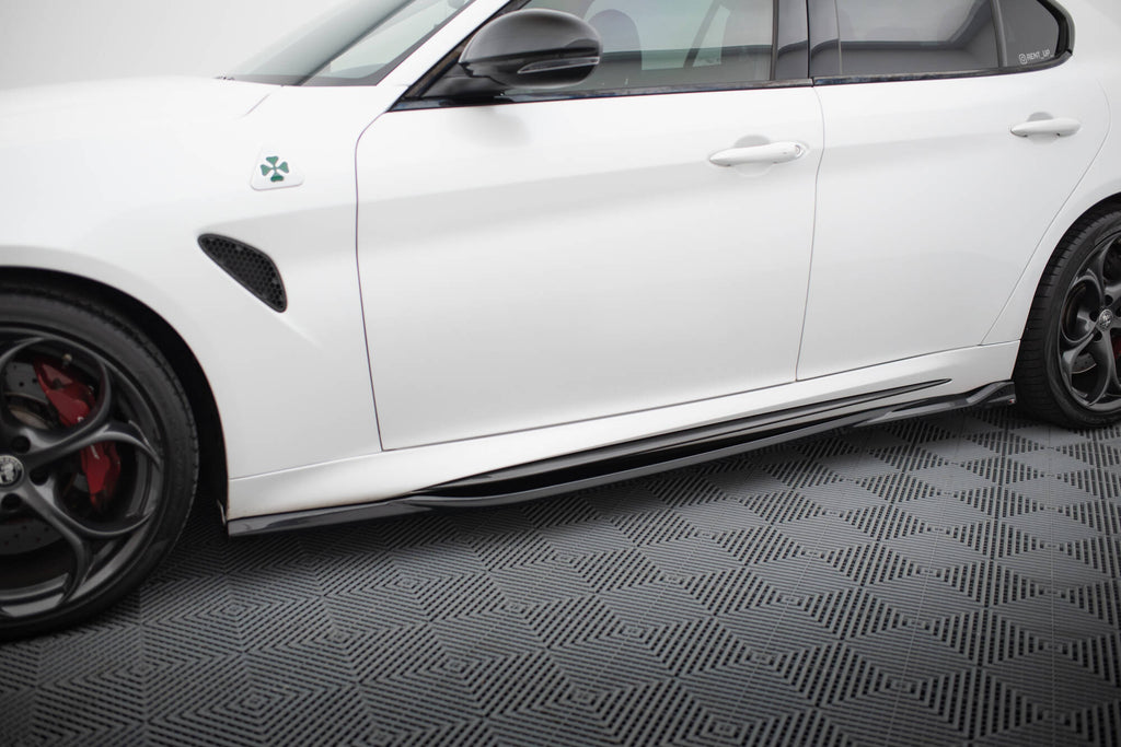 Praguri Alfa Romeo Giulia Quadrifoglio 2016- v1 - Maxton Design