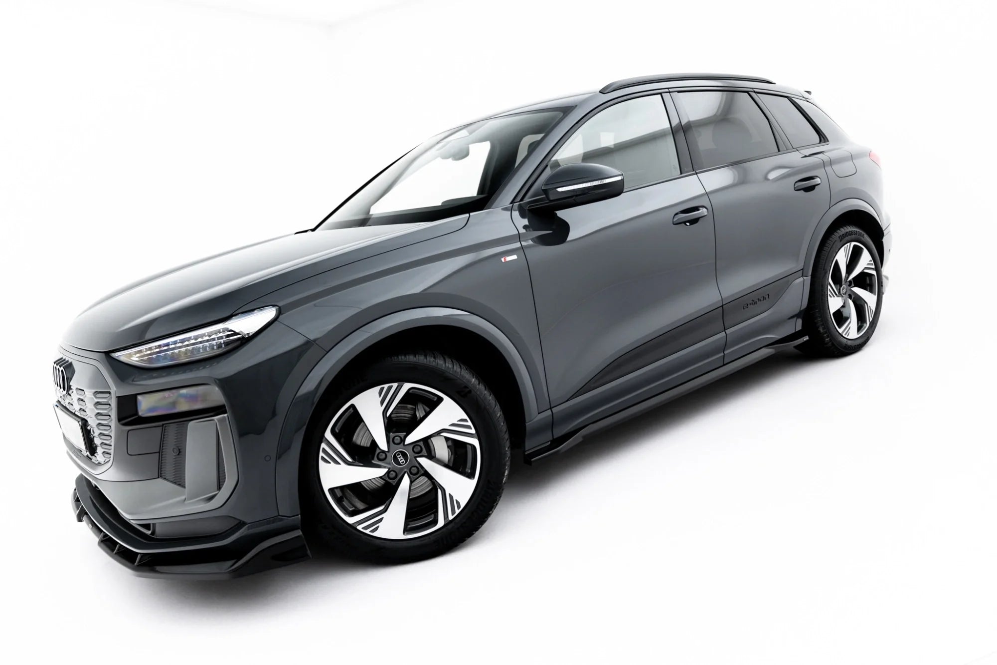 Praguri Audi Q6 e-tron Standard / S-Line / SQ6 e-tron SUV / Sportback Mk1 2023- v1 - Maxton Design