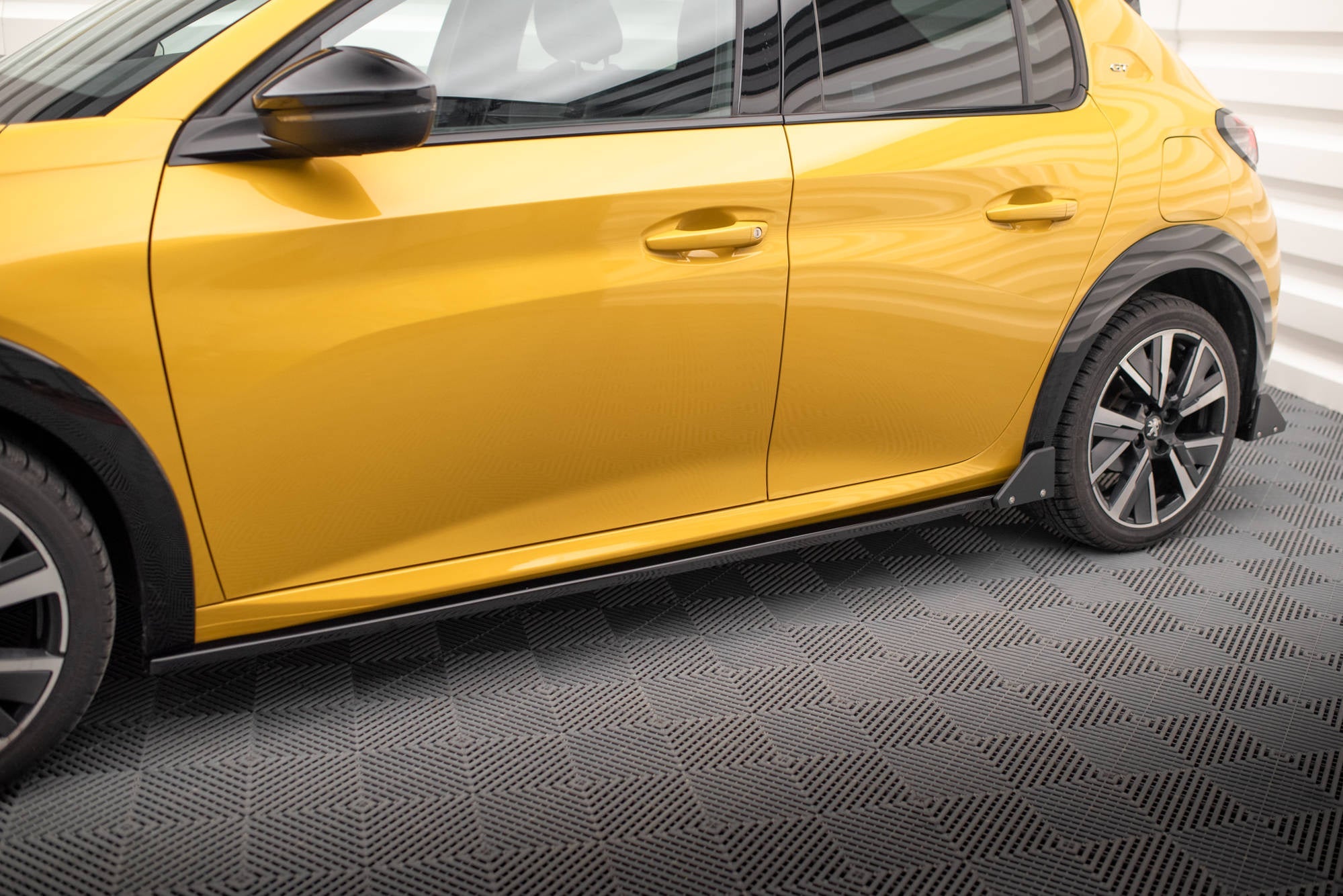 Praguri si flapsuri Peugeot 208 GT Mk2 2019- v4 - Maxton Design