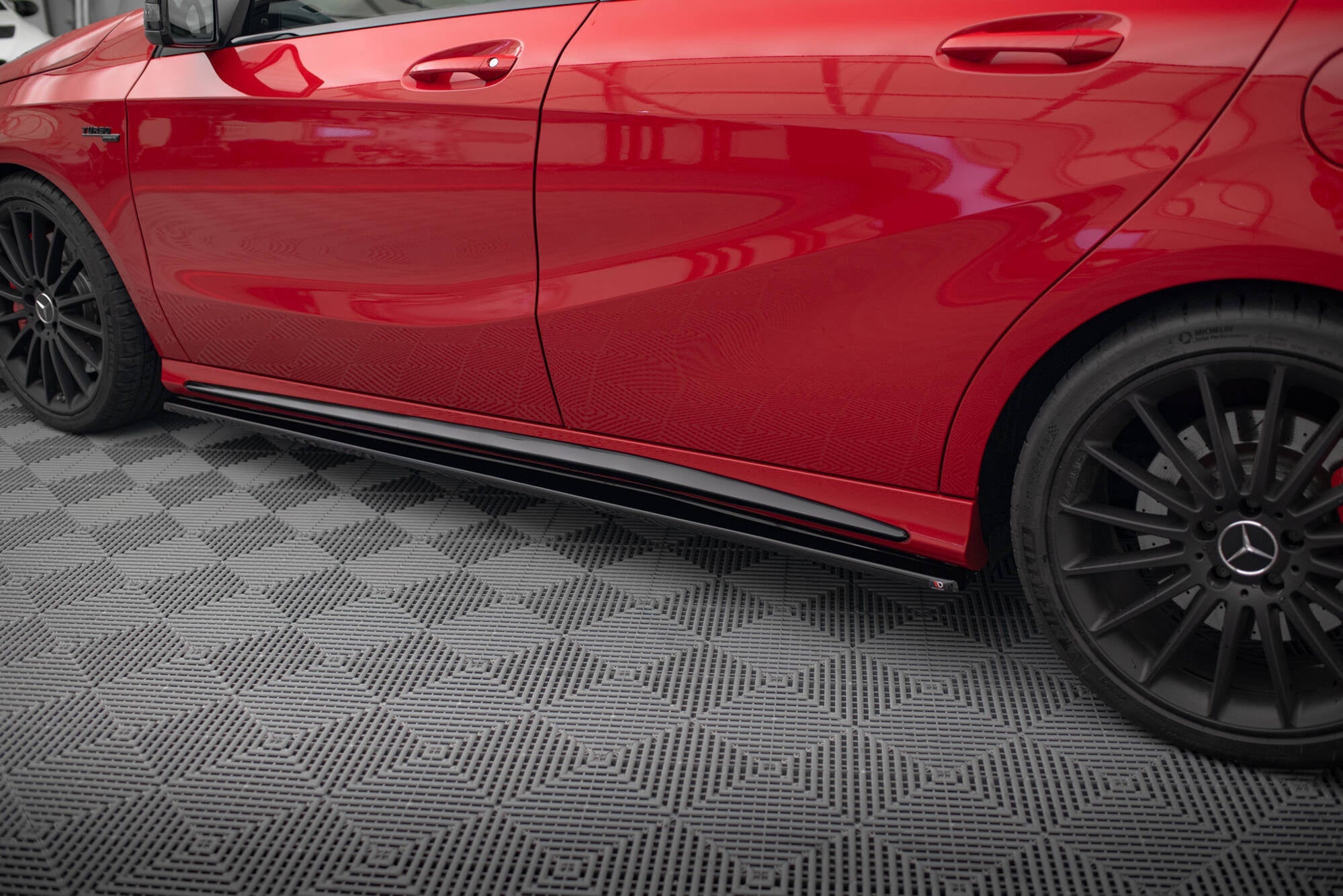 Praguri Mercedes A Class W176 Amg Facelift /CLA 117 Amg/ CLA 117 Amg Line Facelift 2015-2018 v1 - Maxton Design