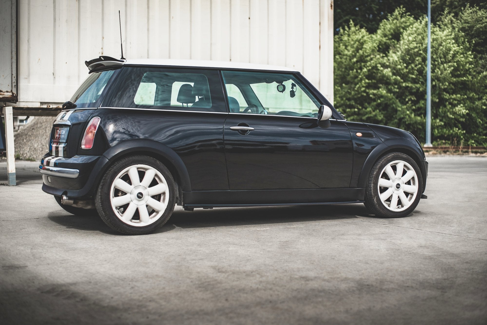 Praguri Mini Cooper One R50 2001-2006 v1 - Maxton Design