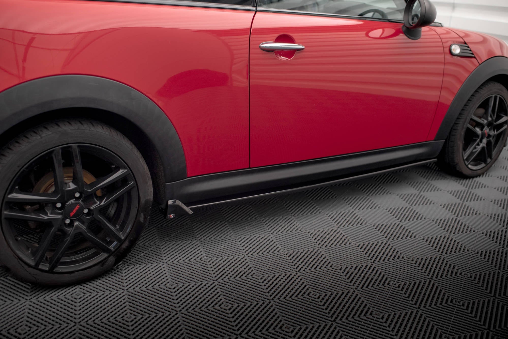 Praguri Mini One R56 2006-2010 v1 - Maxton Design