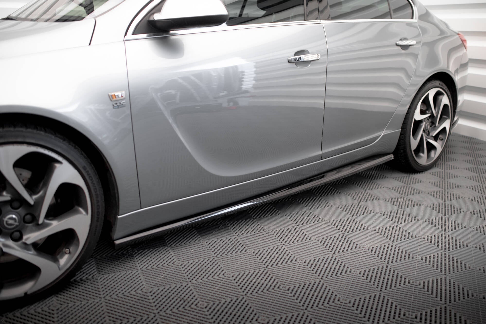 Praguri Opel Insignia OPC-Line Mk1 2008-2013 v3 - Maxton Design