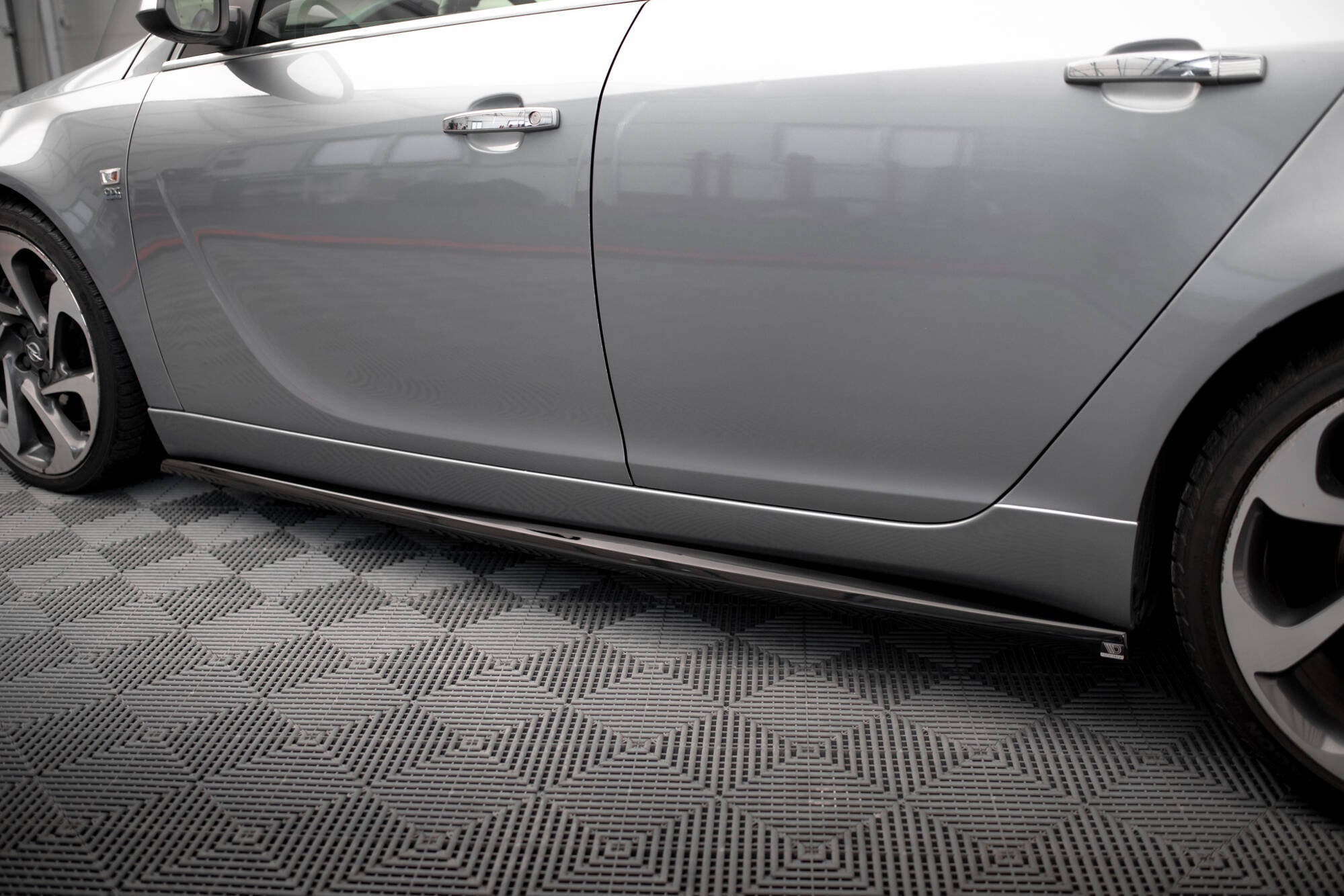 Praguri Opel Insignia OPC-Line Mk1 2008-2013 v3 - Maxton Design