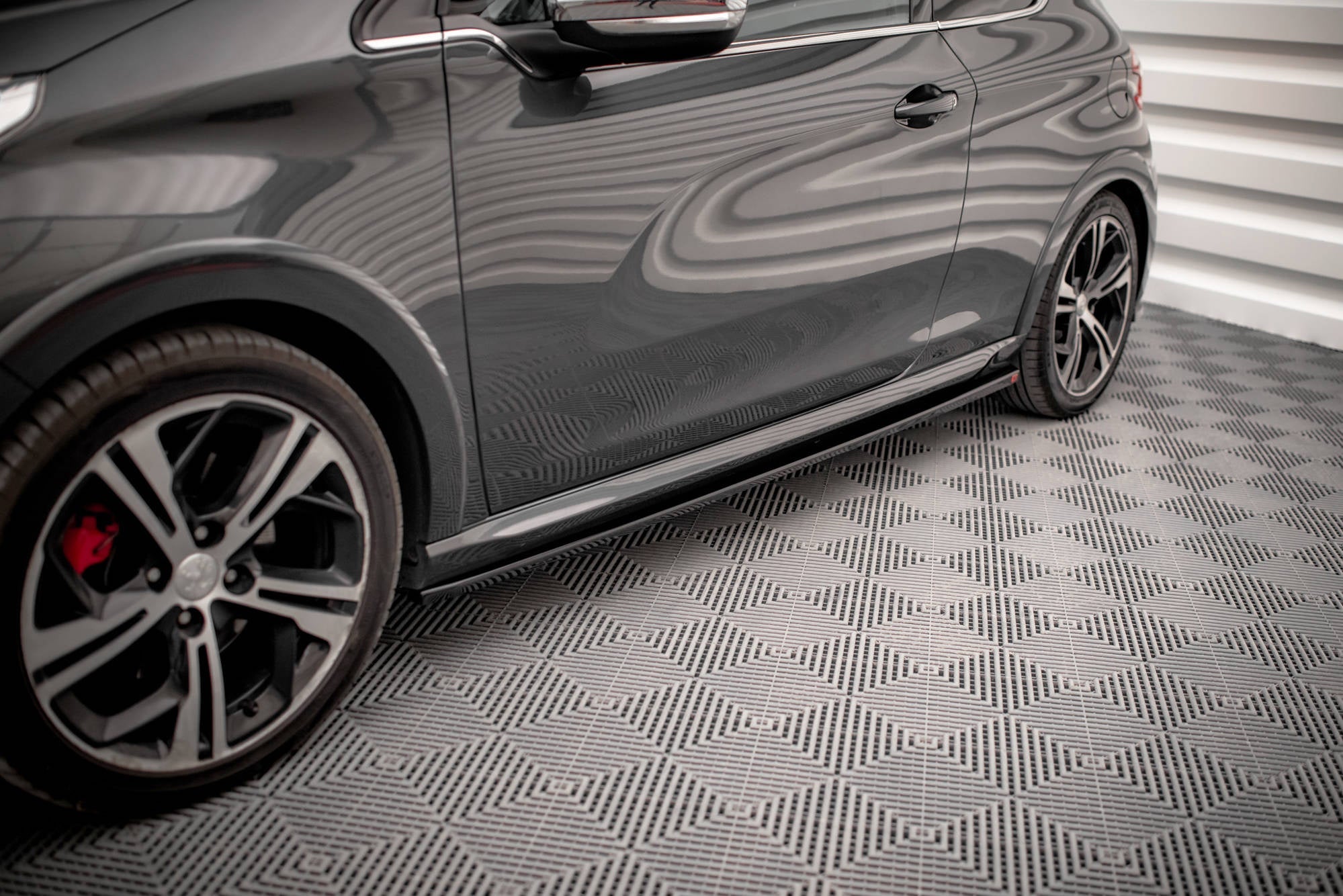 Praguri Peugeot 208 GTi Mk1 2013-2015 v2 - Maxton Design