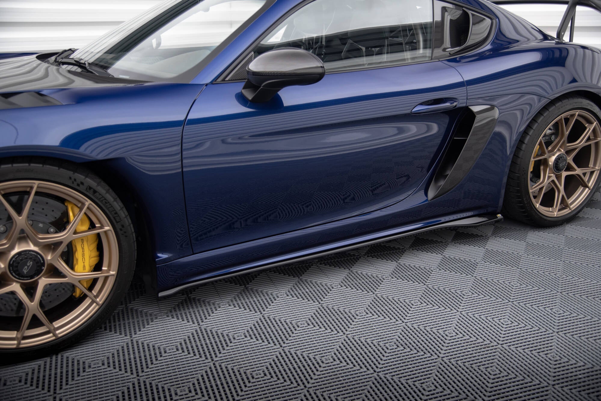 Praguri Porsche 718 Cayman GT4 RS 982c 2021- v2 - Maxton Design