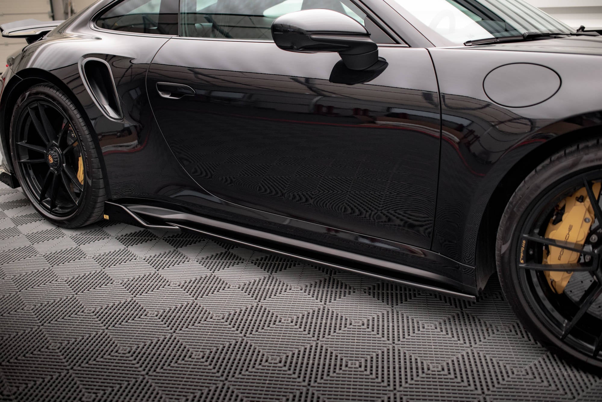 Praguri Porsche 911 Turbo S 992 2020- v4 - Maxton Design
