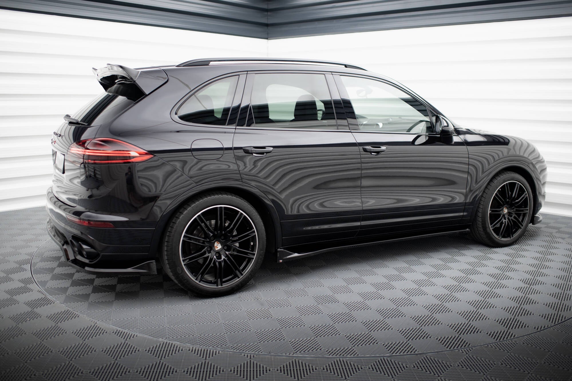 Praguri Porsche Cayenne Mk2 Facelift 2014-2018 v2 - Maxton Design