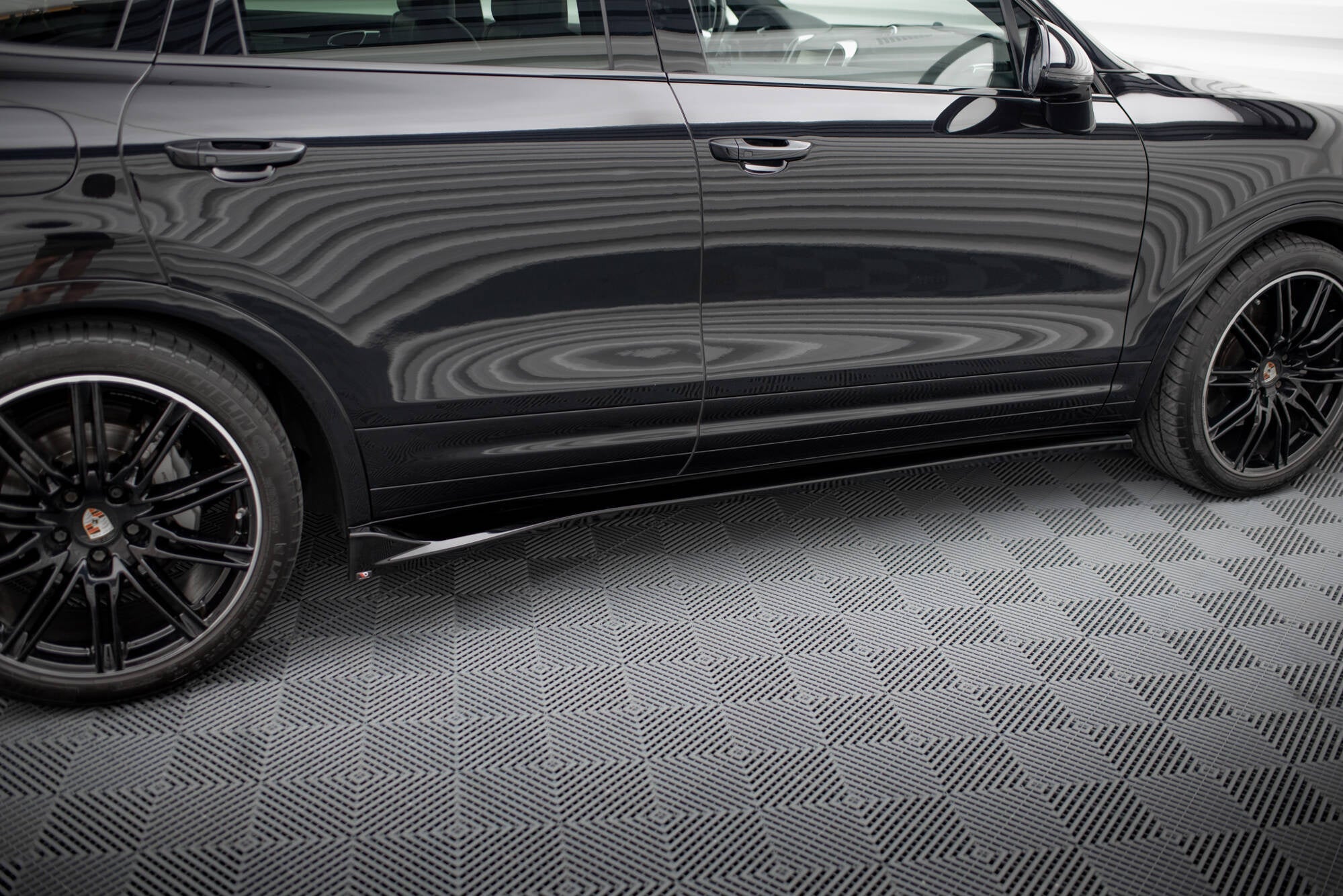 Praguri Porsche Cayenne Mk2 Facelift 2014-2018 v2 - Maxton Design