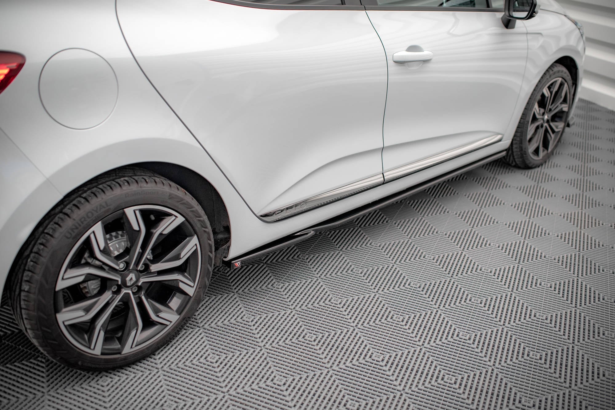 Praguri Renault Clio Mk5 2019- v1 - Maxton Design