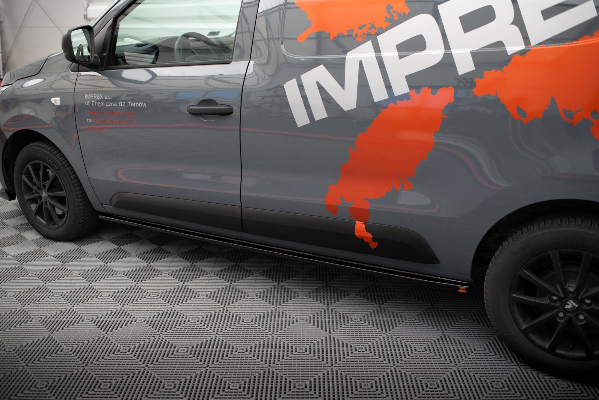 Praguri Renault Express Mk2 2020- v1 - Maxton Design