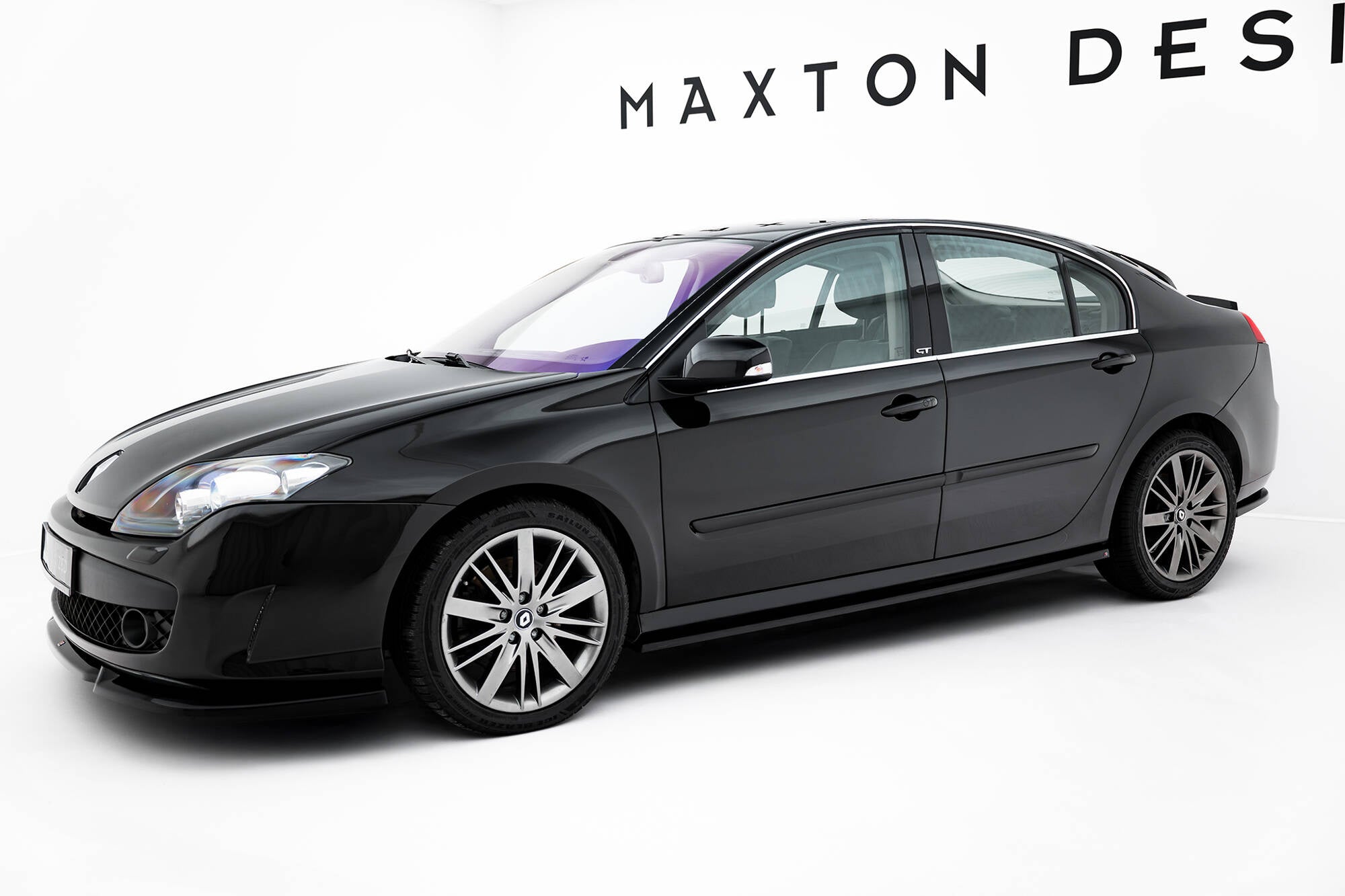Praguri Renault Laguna Hatchback GT Mk3 2008-2010 v2 - Maxton Design