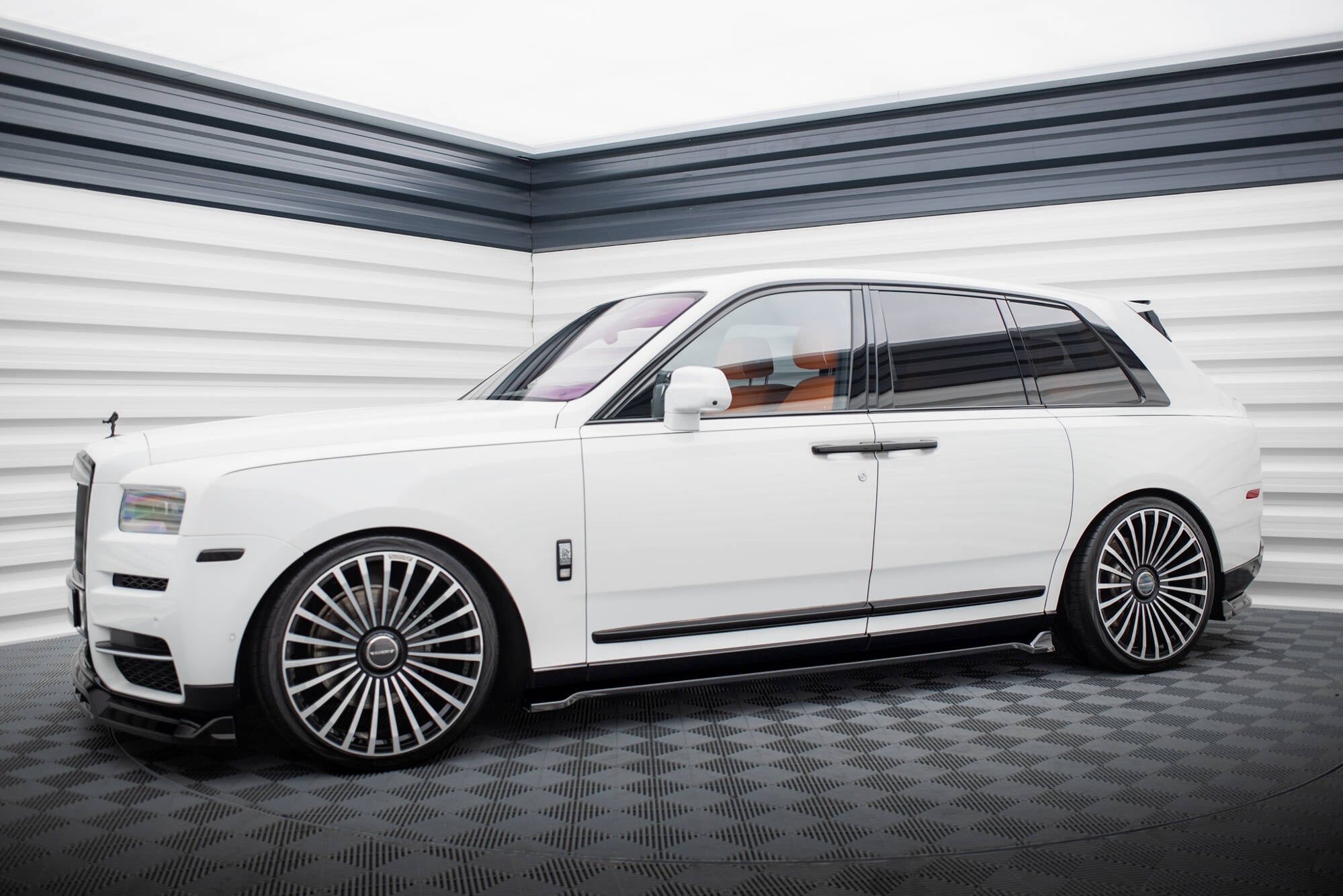 Praguri Rolls Royce Cullinan 2018- v1 - Maxton Design