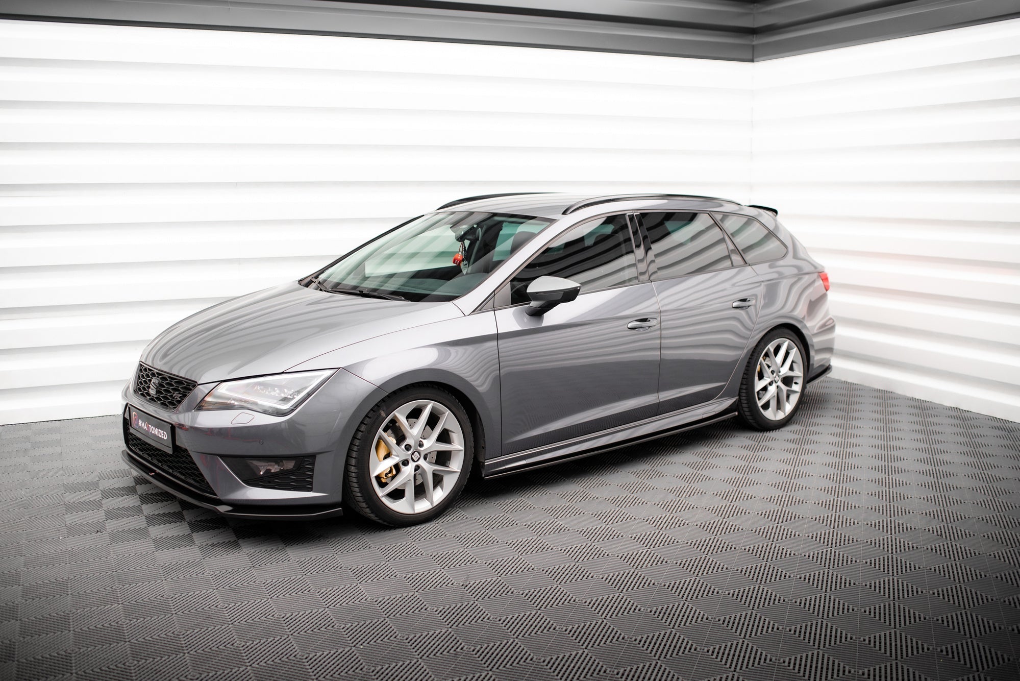 Praguri Seat Leon Cupra / FR / Standard Mk3 / Mk3 Facelift 2012-2020 v13 - Maxton Design