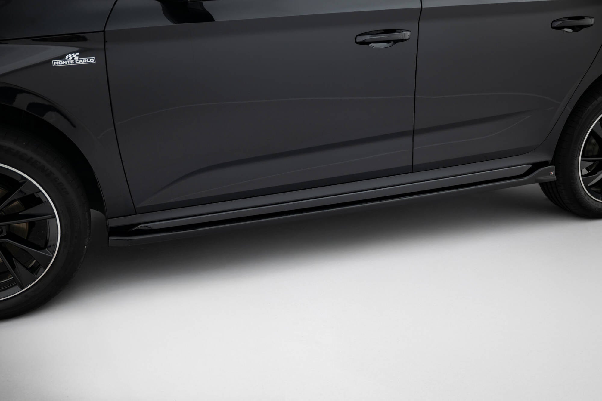 Praguri Skoda Kamiq Monte Carlo Mk1 Facelift 2023- v2 - Maxton Design