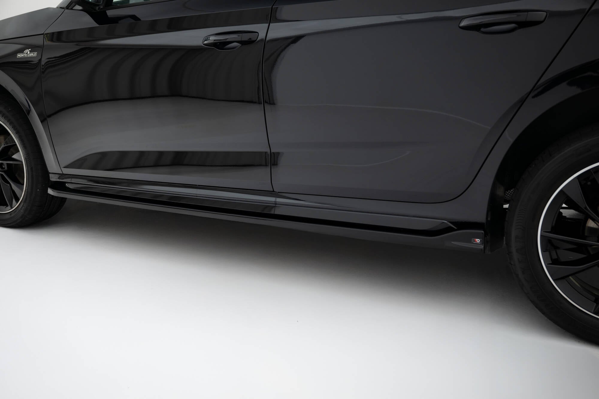 Praguri Skoda Kamiq Monte Carlo Mk1 Facelift 2023- v2 - Maxton Design