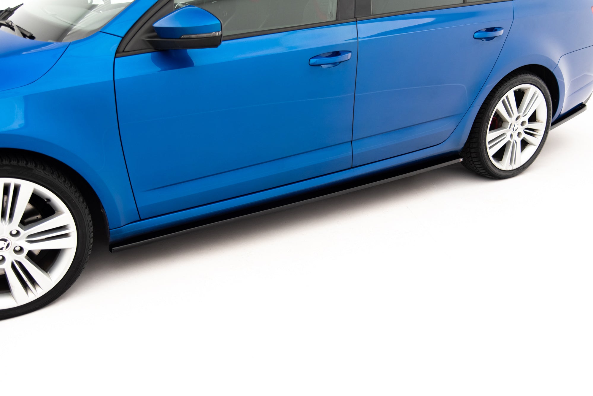 Praguri Skoda Octavia Mk3 RS 2013- v7 - Maxton Design
