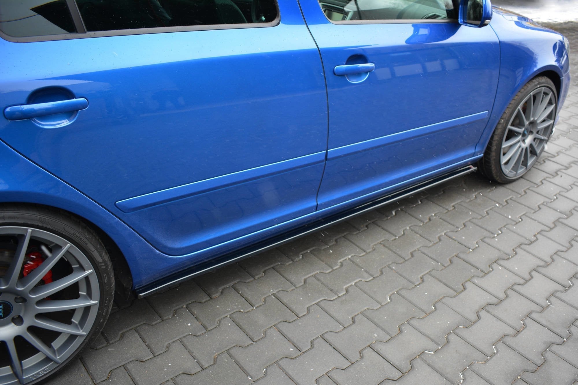 Praguri Skoda Octavia Mk2 RS Facelift 2008-2013 v6 - Maxton Design