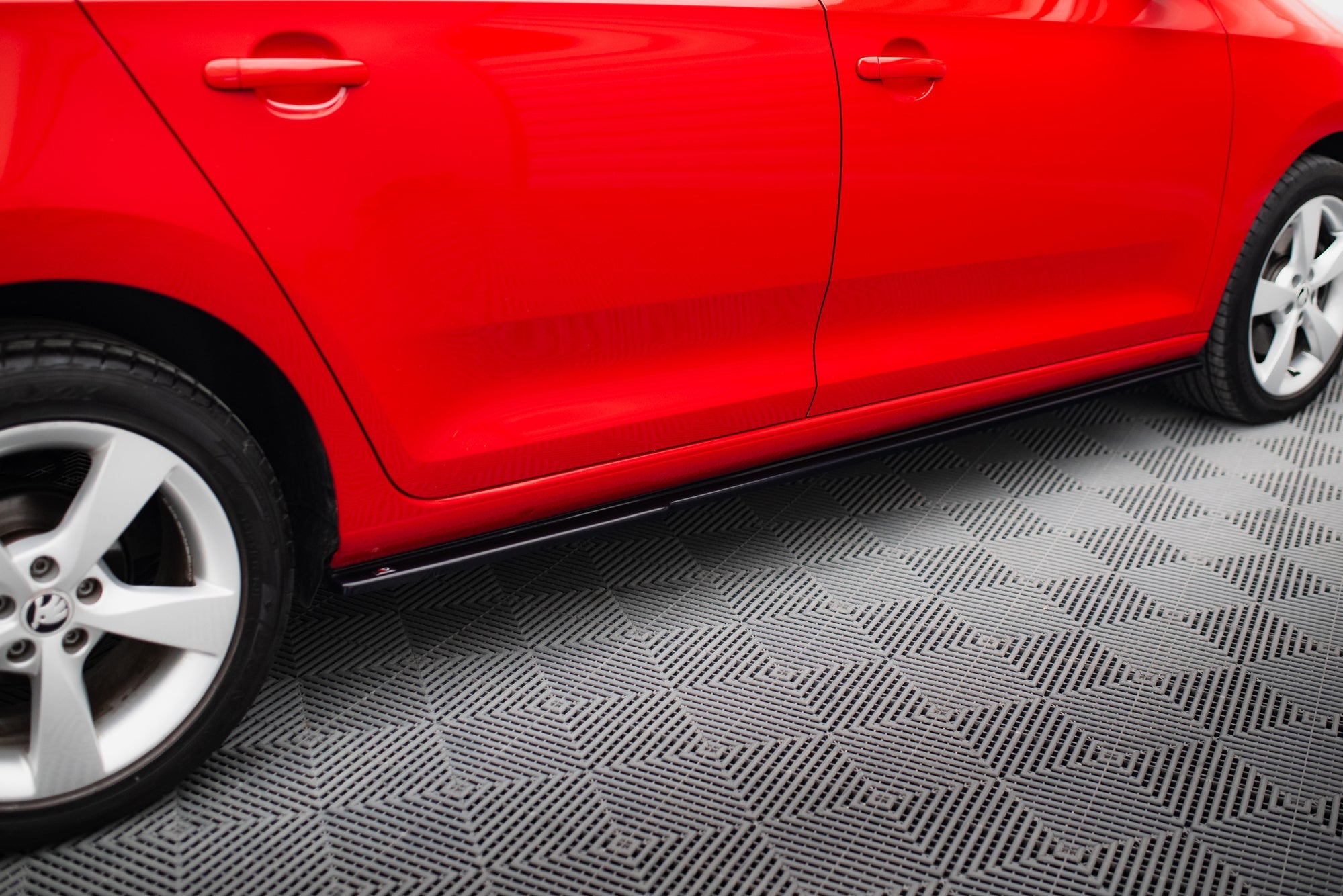 Praguri Skoda Rapid Spaceback 2013- v1 - Maxton Design