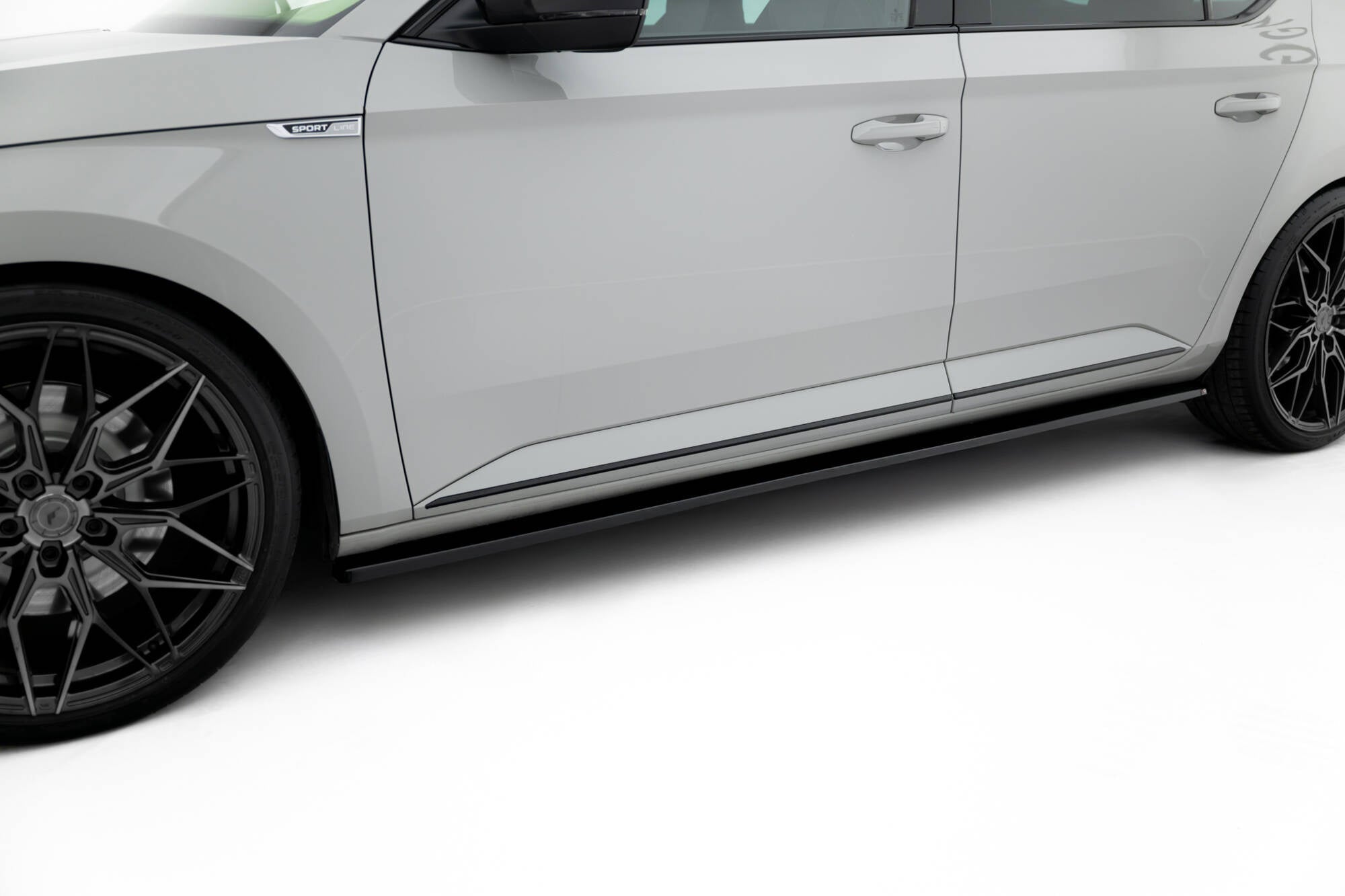 Praguri Skoda Superb Mk3 2015- v1 - Maxton Design