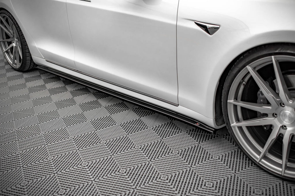 Praguri Tesla Model S Facelift 2016- v1 - Maxton Design