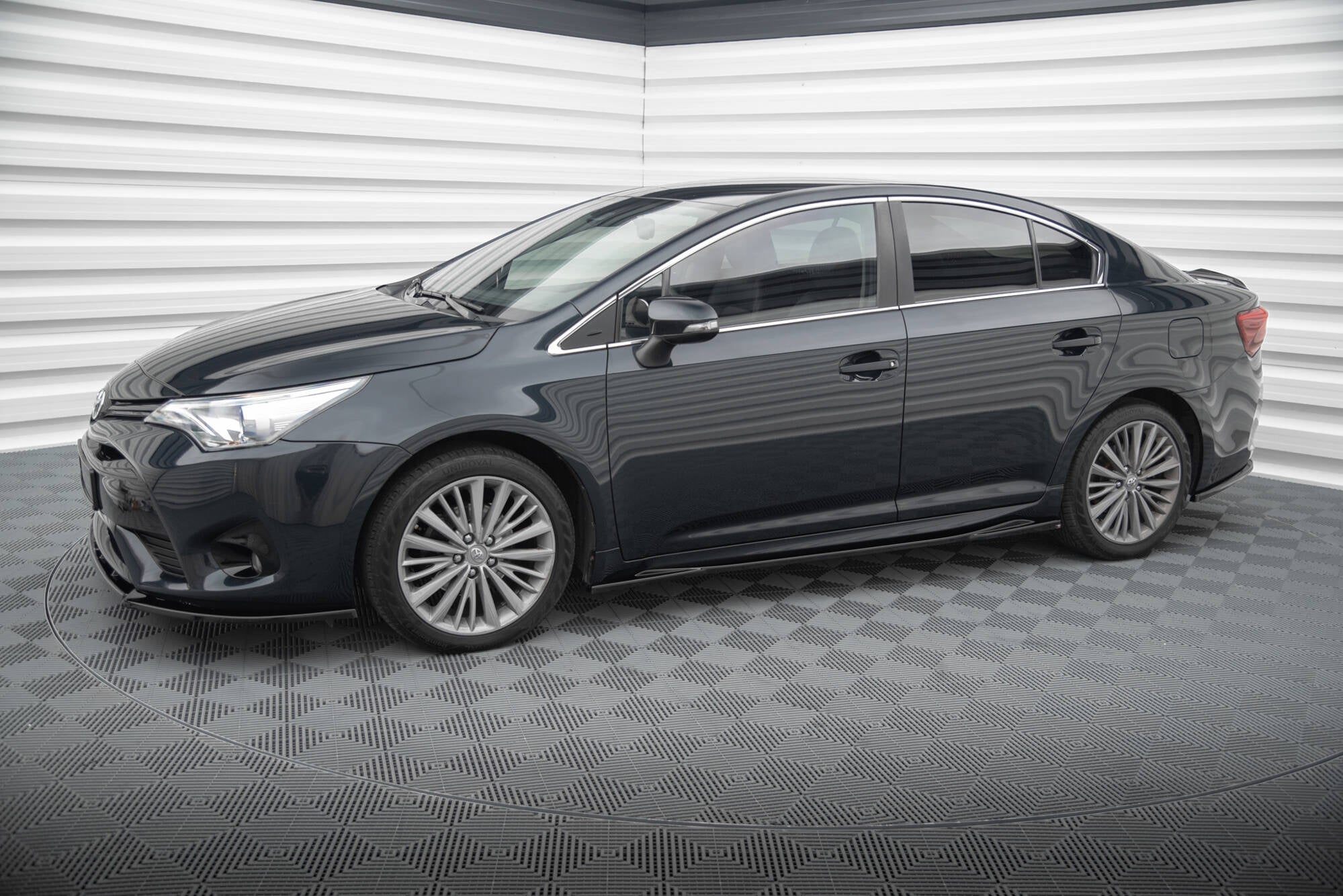 Praguri Toyota Avensis Mk3 Facelift 2015-2018 v1 - Maxton Design