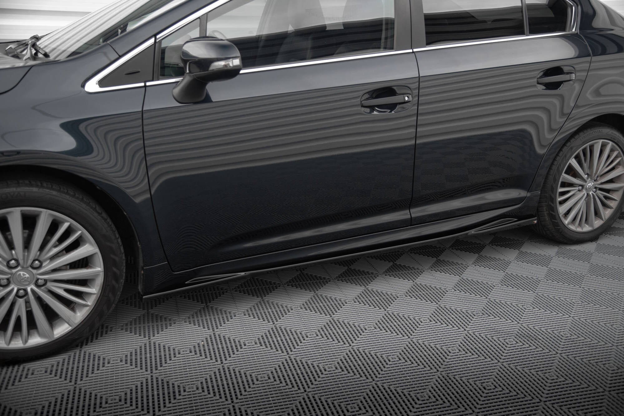 Praguri Toyota Avensis Mk3 Facelift 2015-2018 v1 - Maxton Design