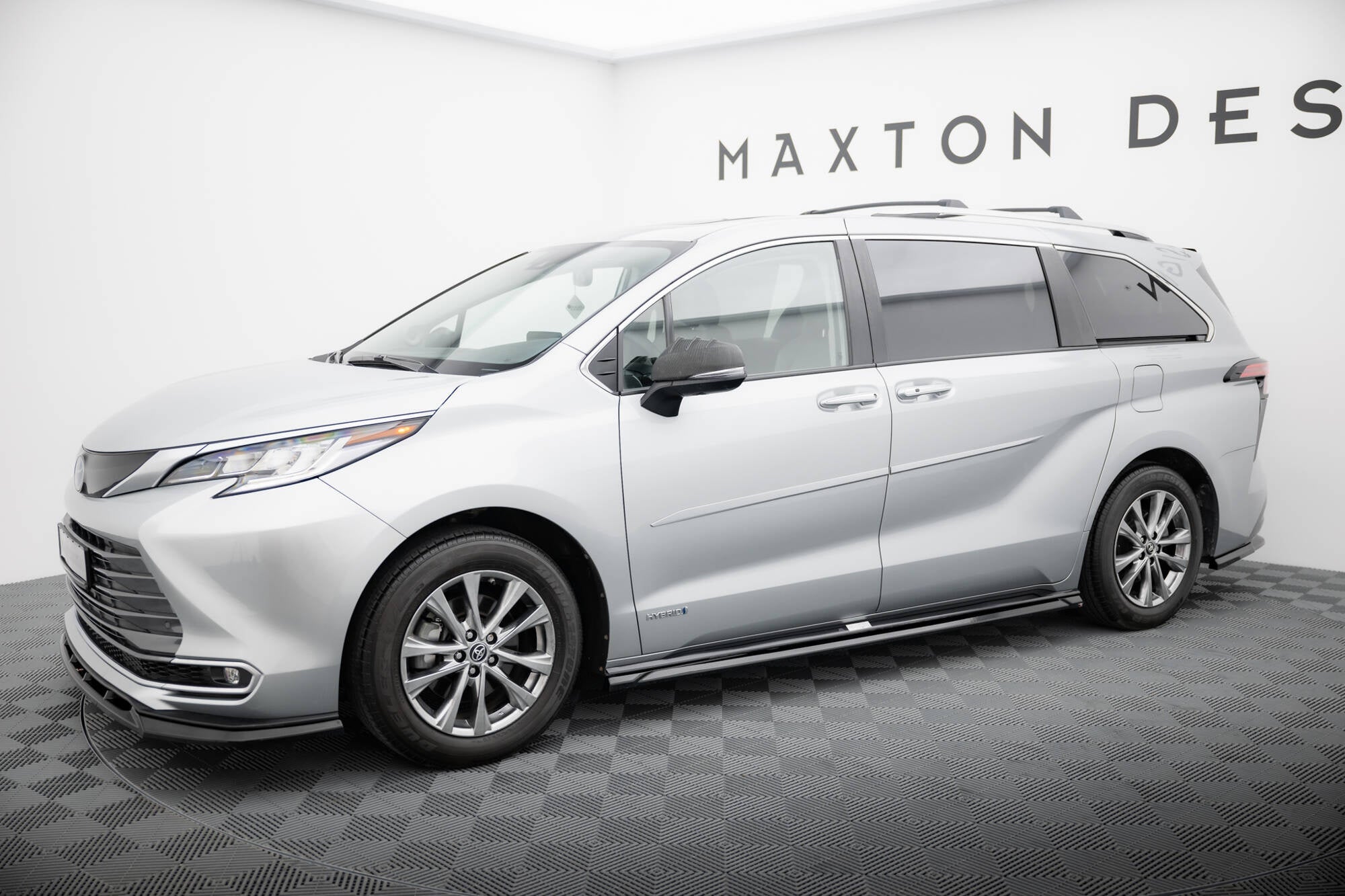 Praguri Toyota Sienna Mk4 2020- v1 - Maxton Design