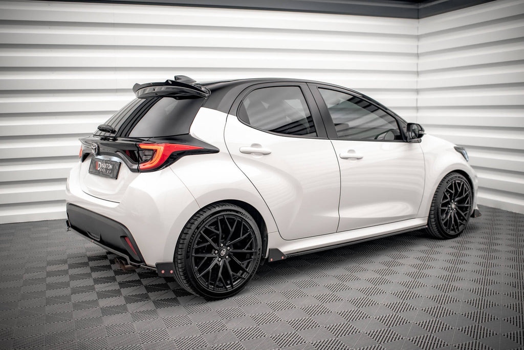 Praguri si flapsuri Toyota Yaris Mk4 2019- v1 - Maxton Design