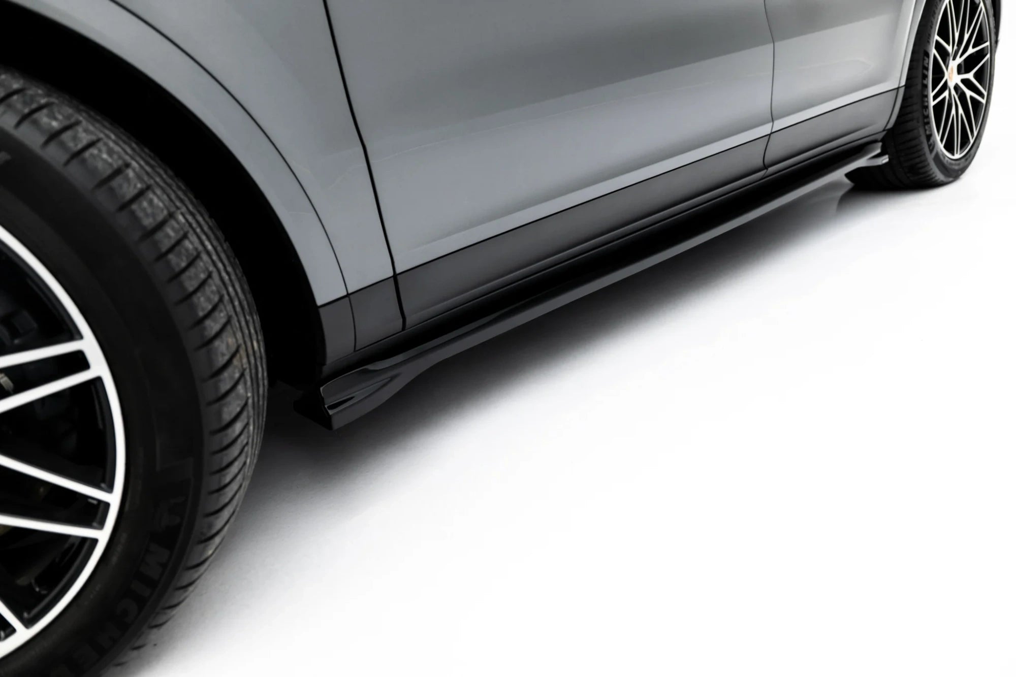 Praguri laterale difuzor praguri V.1 Porsche Cayenne SUV / Coupe Mk3 Facelift - Maxton Design