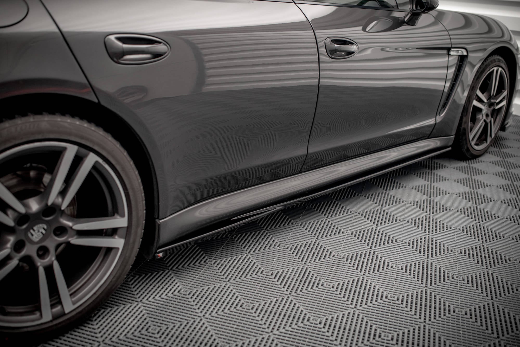 Praguri Porsche Panamera / Panamera Diesel / Panamera Turbo 970 2009-2013 v3 - Maxton Design