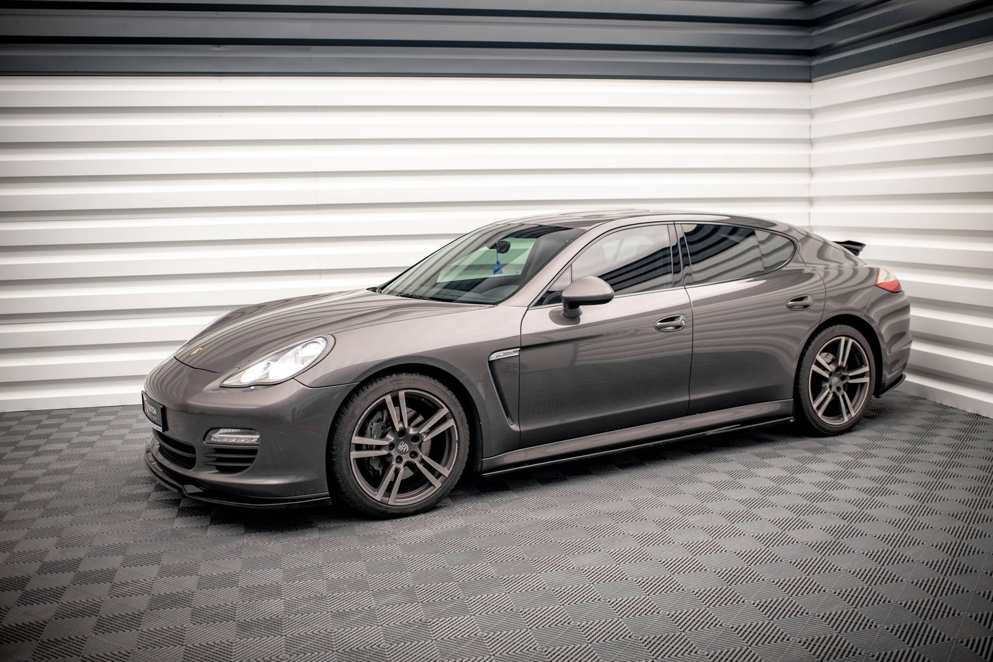 Praguri Porsche Panamera / Panamera Diesel / Panamera Turbo 970 2009-2013 v3 - Maxton Design