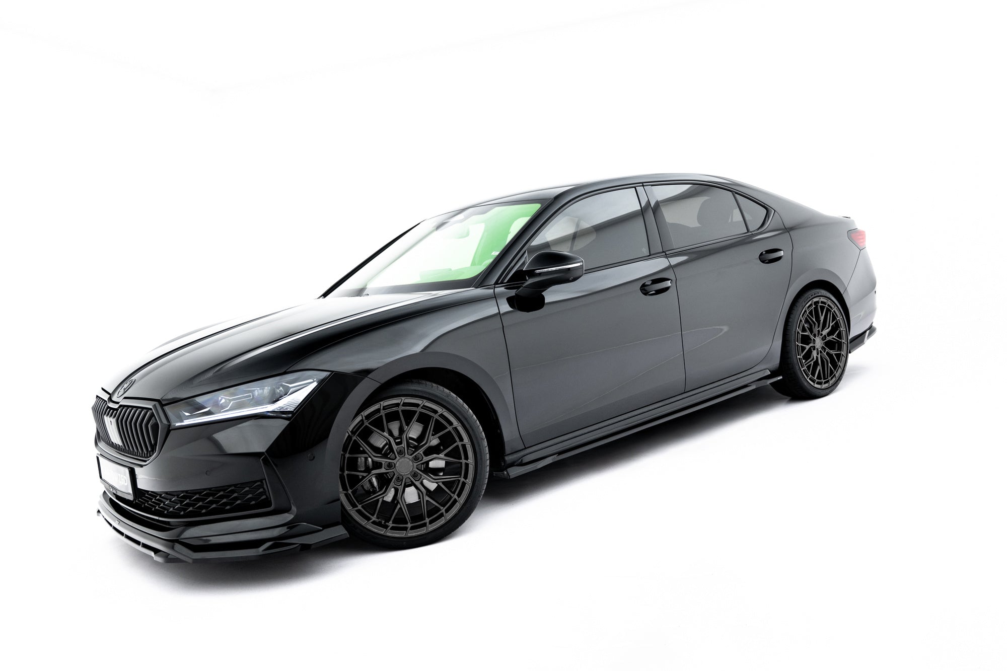 Praguri Skoda Superb Sportline Mk4 2024- v3 - Maxton Design