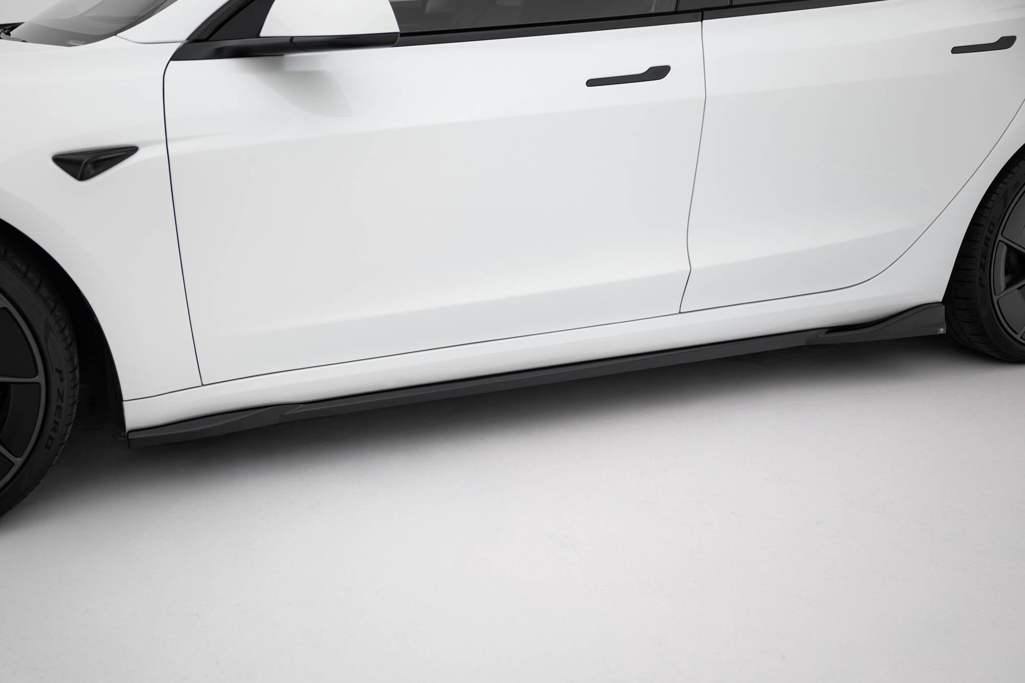 Praguri Tesla Model 3 Project Highland Facelift 2023- v3 - Maxton Design