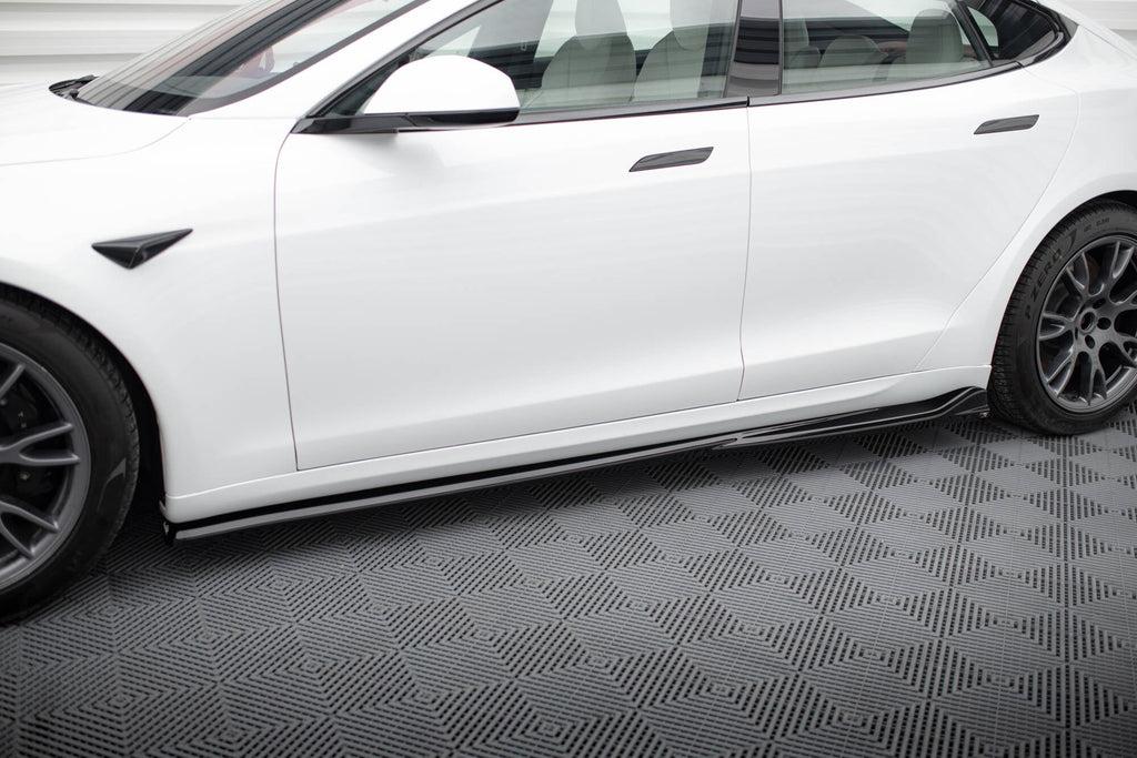 Praguri Tesla Model S Plaid Mk1 Facelift 2021- v2 - Maxton Design