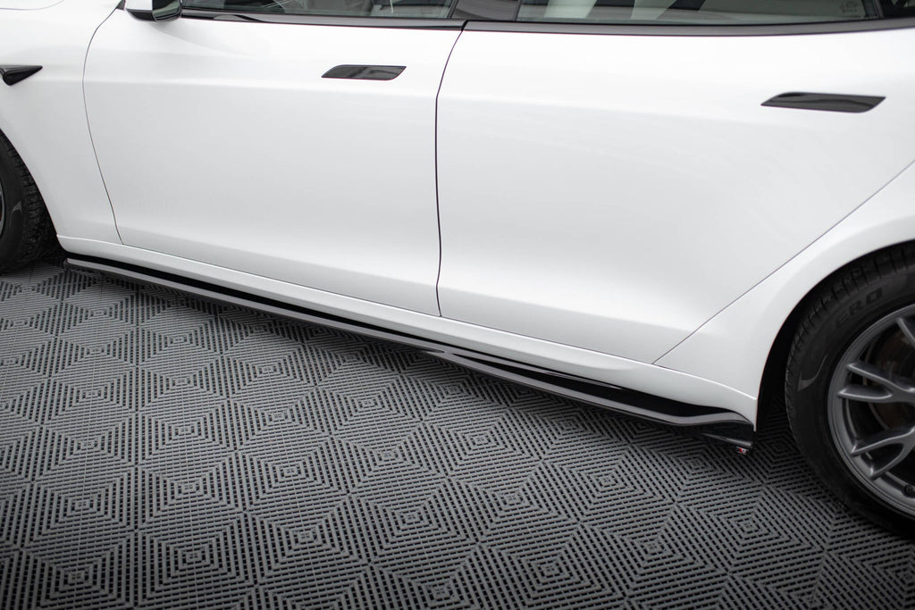 Praguri Tesla Model S Plaid Mk1 Facelift 2021- v2 - Maxton Design
