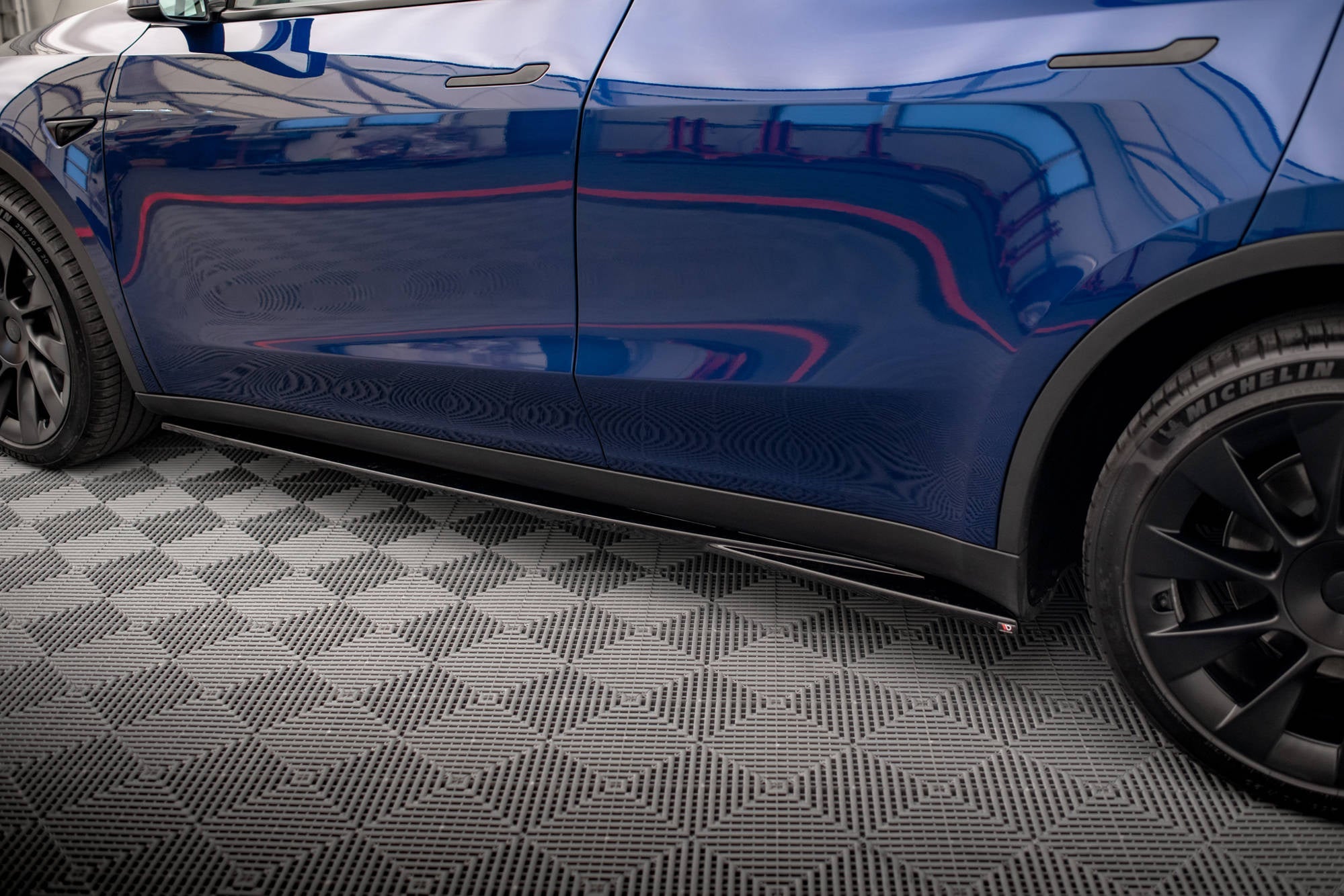 Praguri Tesla Model Y 2020- v1 - Maxton Design