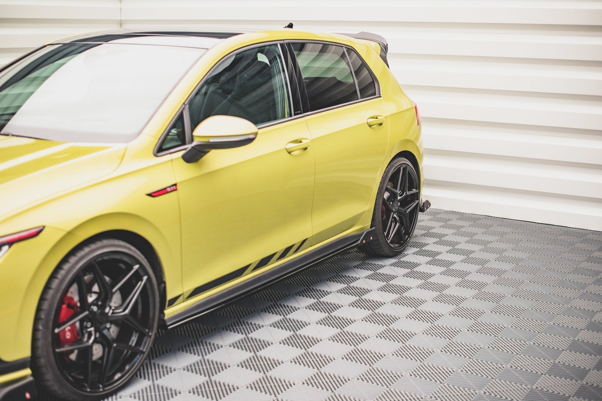 Praguri si flapsuri Volkswagen Golf 8 GTI / GTI Clubsport 2020- v5 - Maxton Design