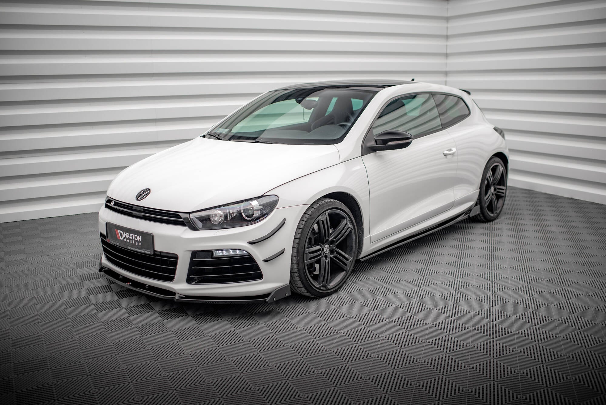 Praguri si flapsuri Volkswagen Scirocco R Mk3 2008-2014 v7 - Maxton Design